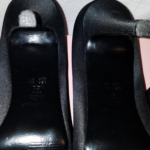 Nina Fulvia Black Dress Shoes - Picture 8 of 8